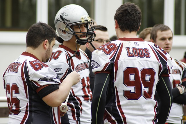 全运会取连胜，覃予萱一战成名“翻红”！孙颖莎反手击球摇摆.